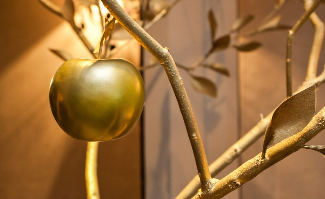 Kinetic Credit Union presents school year's first Golden Apple Award