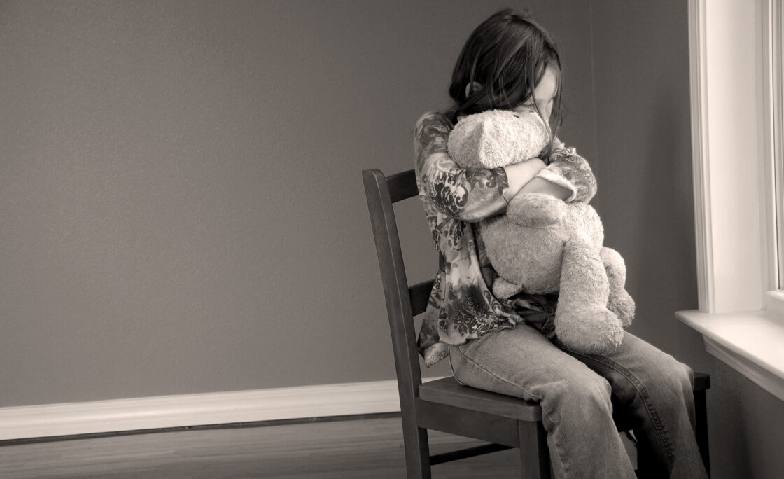 Robins Financial Credit Union donates to help heal grieving children