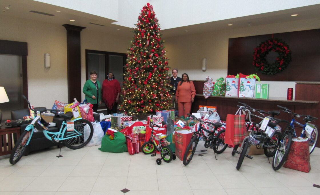 SRP Employees Gives Back This Holiday Season