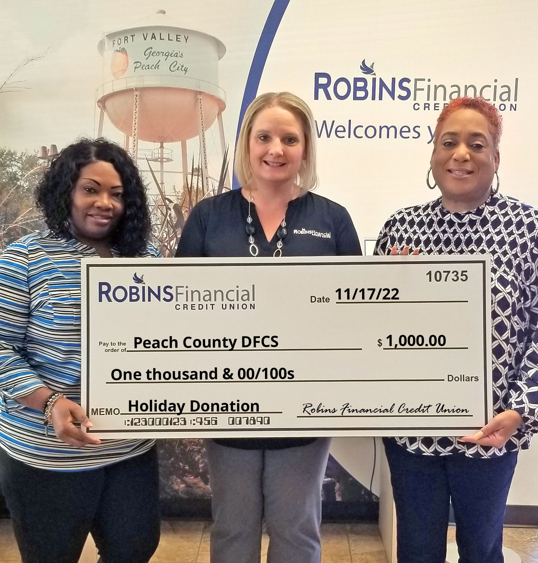 Robins Financial Credit Union’s 25 Days of Holiday Giving
