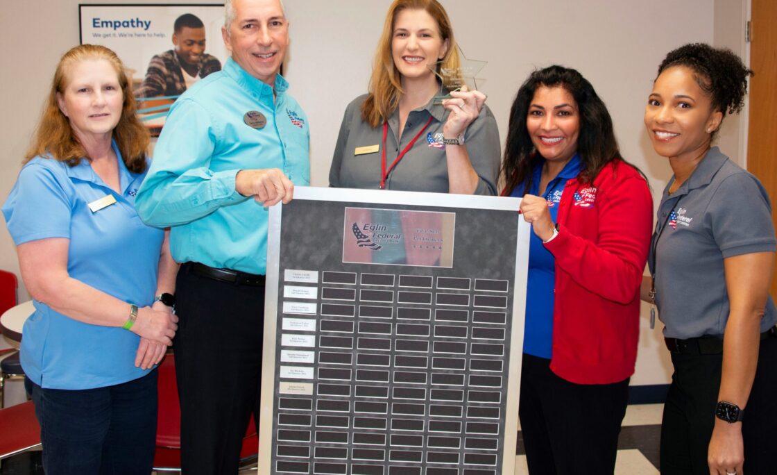 Juliana Powell Receives Eglin Federal Credit Union's 5-Star Employee Award for the 4th Quarter