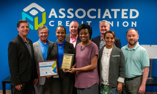 ASSOCIATED CREDIT UNION CELEBRATES NATIONAL VOLUNTEER MONTH BY RECOGNIZING EMPLOYEES