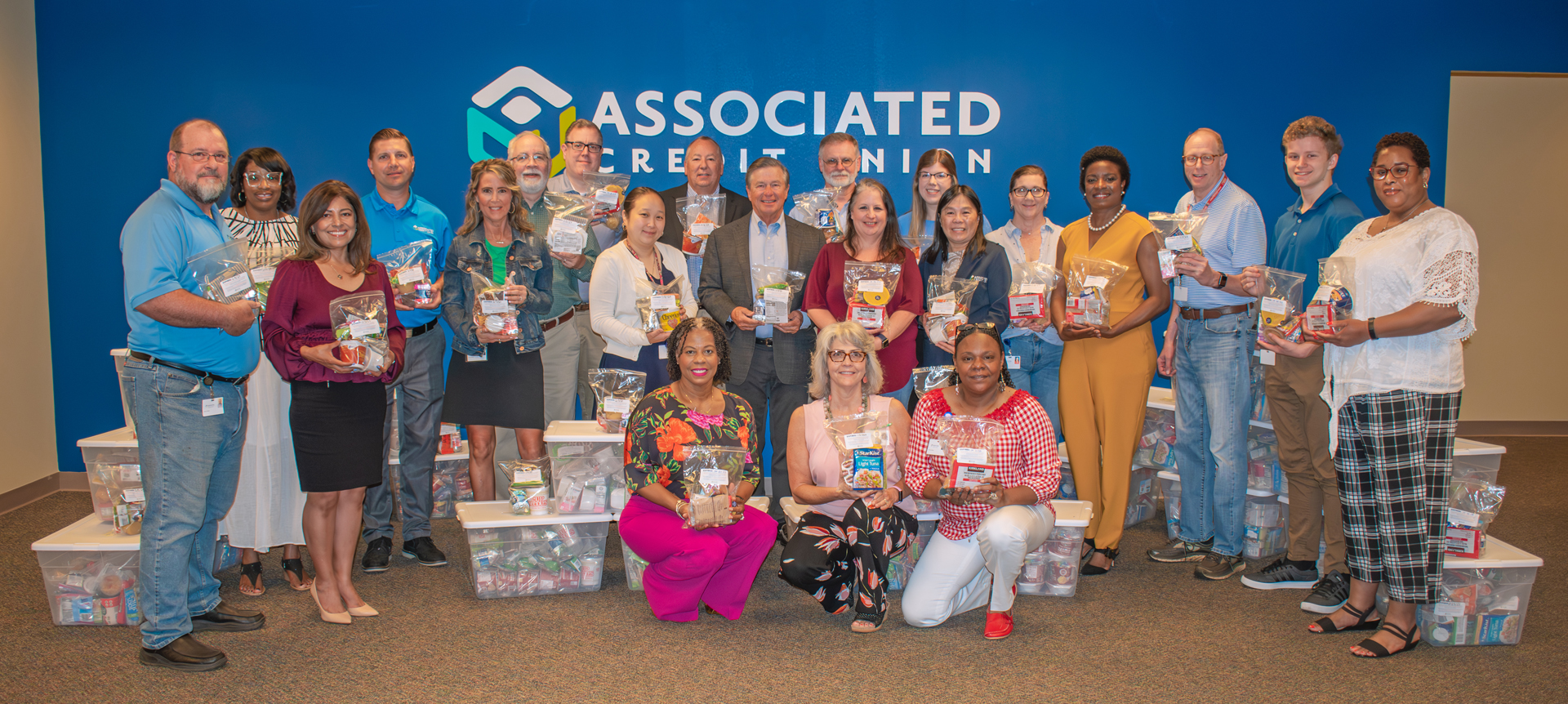 ASSOCIATED CREDIT UNION FOUNDATION INCREASES IMPACT WITH 2023 MEAL BAG CAMPAIGN