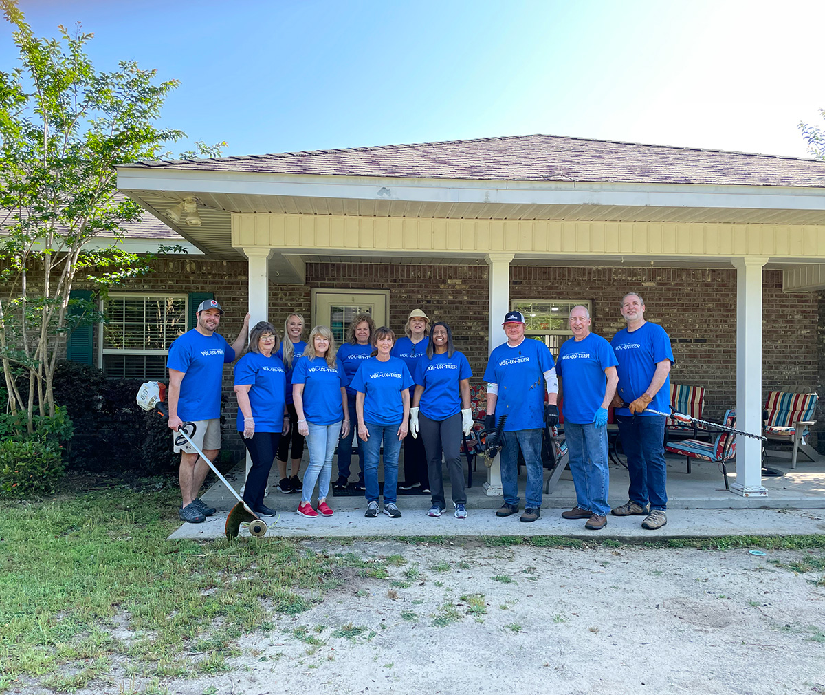 Eglin Federal Credit Union Participates in United Way Emerald Coast’s 30th Day of Caring