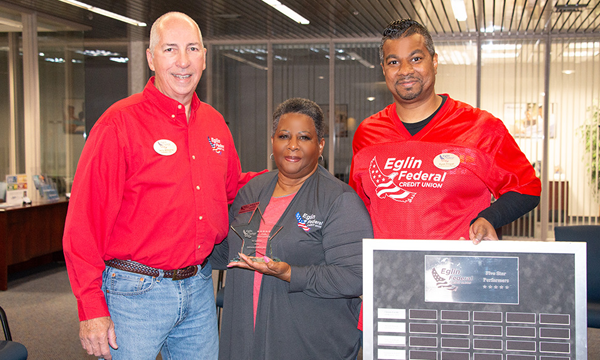 Gwen Woullard Receives Eglin Federal Credit Union’s 5-Star Employee Award of the 1st Quarter