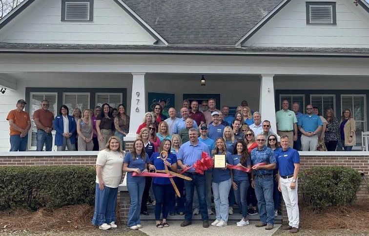 Innovations FCU Celebrates Grand Opening of Chipley Branch with Community Support