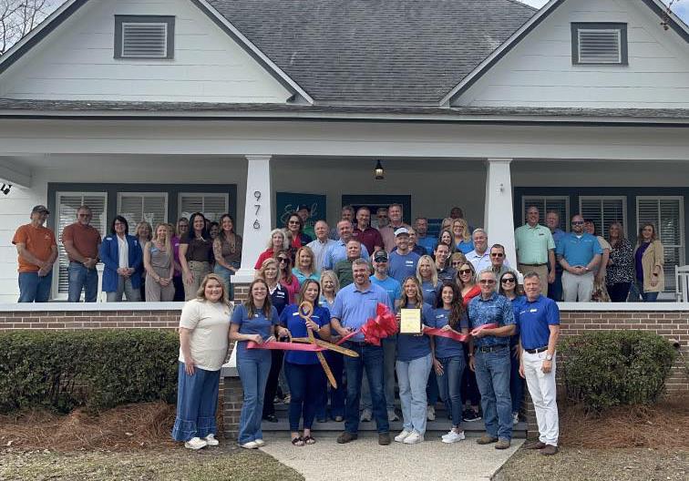 Innovations FCU Celebrates Grand Opening of Chipley Branch with Community Support