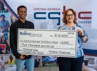 Robins Financial Credit Union Donates $25,000 to Support Local College Scholarships