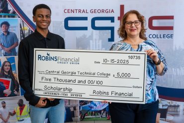 Robins Financial Credit Union Donates $25,000 to Support Local College Scholarships