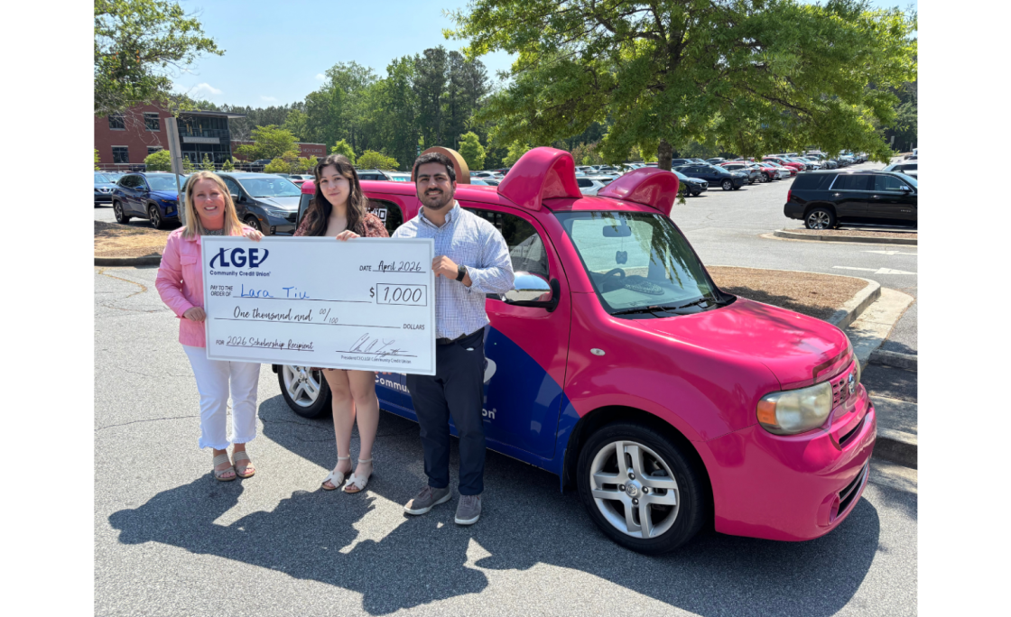 LGE Community Credit Union Awards Scholarships to Local High School Students